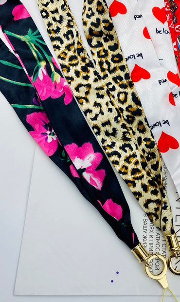 Charm lanyard for cell phone ( Silk )