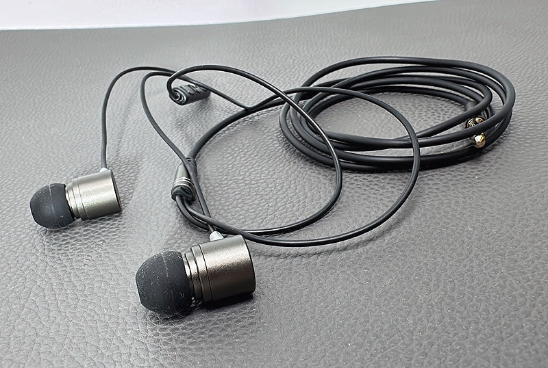 Budi EP01 3.5mm Aux HIFI MIC earphone