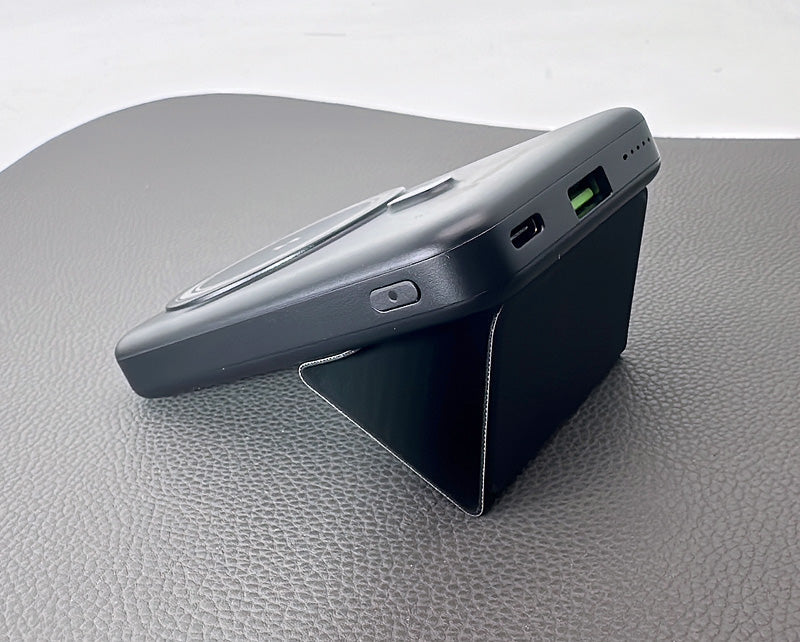 Maxguard MX610W 10000 mah PD MagFit power bank