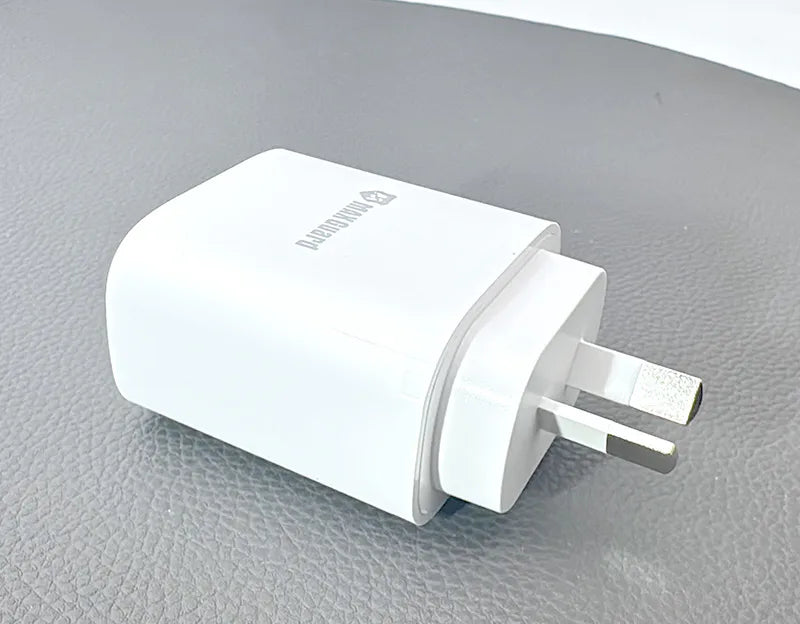 Maxguard 45PDLC PD 45W wall charger with Type-C to Lightning combo