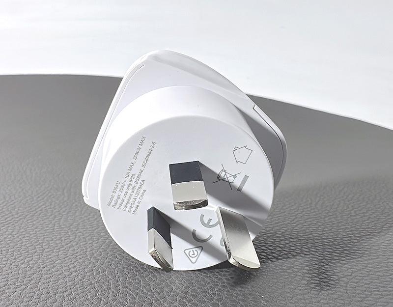 Blackweb/maxpower BK01/MBK01 All-in-One Travel Adapter