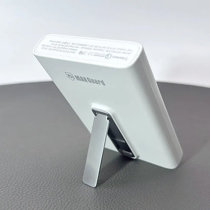 Maxguard MX630W 10000 mah PD MagFit power bank