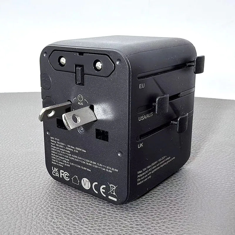 Maxpower TP01 PD20w All-in-One Travel Adapter