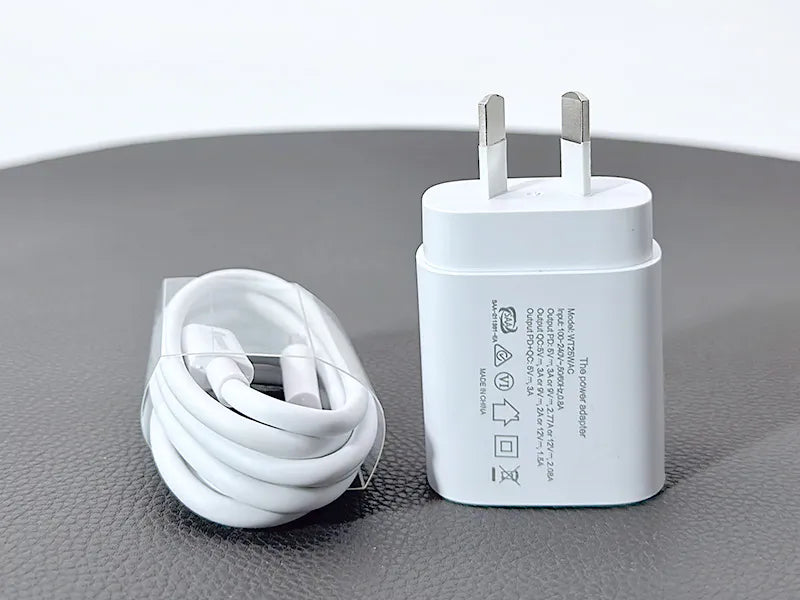 Maxguard WT25WAC/CC PD 25W wall charger with Type-C to C combo