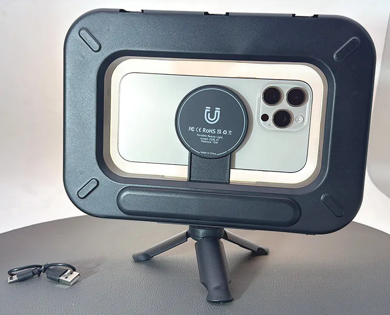 Handheld portable magnetic beauty fill light ZGRL01