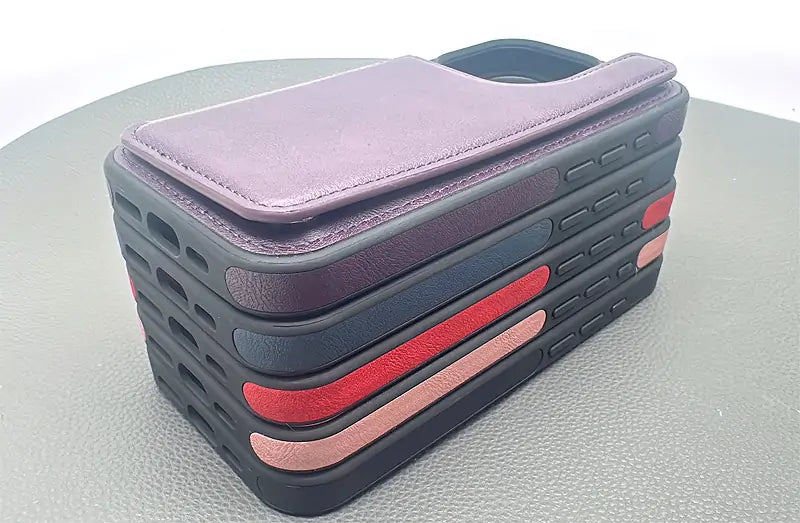 S22 Hanman stand card case